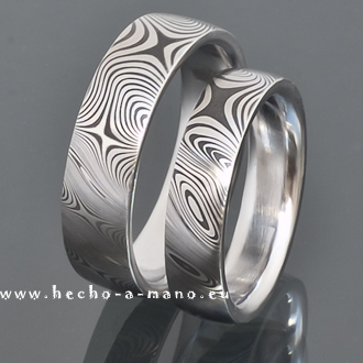 Handgefertigte Damast-Trauringe aus der PureCollection